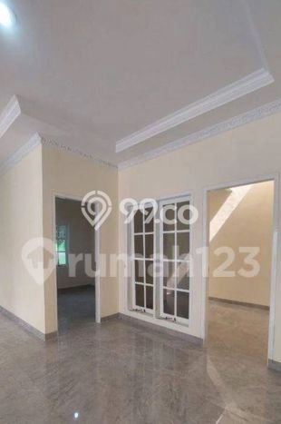 NEW LISTING! Rumah Strategis area Sektor 1G-Gading Serpong, LT 215m² Bangunan 200m² NEW LISTING! Rumah Strategis area Sektor 1G-Gading Serpong, LT 215m² Bangunan 200m²