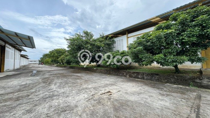 LOKASI PREMIUM! Pabrik di Cianjur Kota, Luas 4200m², Jalan Utama, Kawasan Komersial LOKASI PREMIUM! Pabrik di Cianjur Kota, Luas 4200m², Jalan Utama, Kawasan Komersial