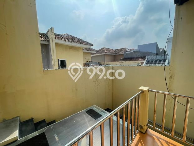 Rumah Luas Asri 4 KT Siap Pakai di BSD Delatinos Tangerang Rumah Luas Asri 4 KT Siap Pakai di BSD Delatinos Tangerang