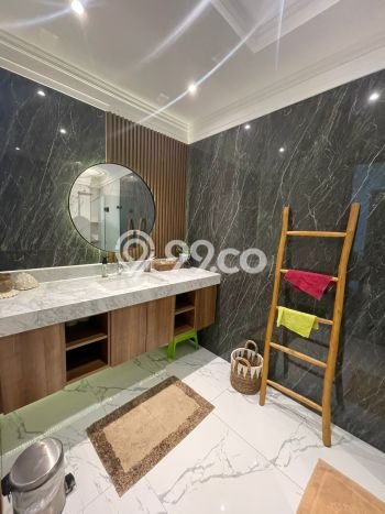 GOOD DEAL! Rumah Strategis di BSD Telaga Golf, Luas 425m² LB 412m² GOOD DEAL! Rumah Strategis di BSD Telaga Golf, Luas 425m² LB 412m²