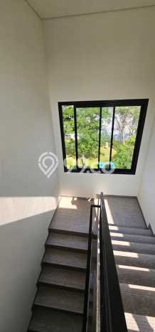 Jual Rumah Luas Elegan Dengan View Cantik di BSD Eminent, Tangerang Jual Rumah Luas Elegan Dengan View Cantik di BSD Eminent, Tangerang