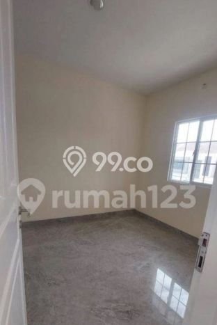 NEW LISTING! Rumah Strategis area Sektor 1G-Gading Serpong, LT 215m² Bangunan 200m² NEW LISTING! Rumah Strategis area Sektor 1G-Gading Serpong, LT 215m² Bangunan 200m²