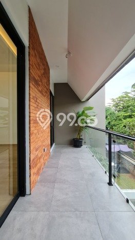 Rumah Terawat di BSD Puspita Loka, Tangerang, LT 240m², Luas Bangunan 320m² Rumah Terawat di BSD Puspita Loka, Tangerang, LT 240m², Luas Bangunan 320m²
