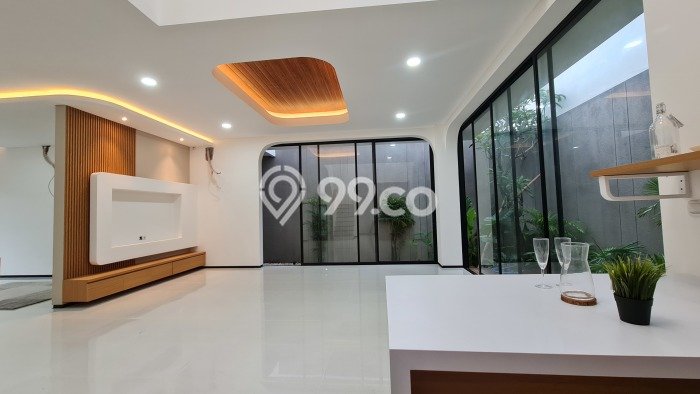 Rumah Terawat di BSD Puspita Loka, Tangerang, LT 240m², Luas Bangunan 320m² Rumah Terawat di BSD Puspita Loka, Tangerang, LT 240m², Luas Bangunan 320m²