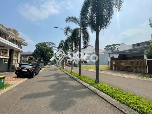 Rumah sewa siap huni 4 Kamar Tidur di BSD City, Tangerang Rumah sewa siap huni 4 Kamar Tidur di BSD City, Tangerang