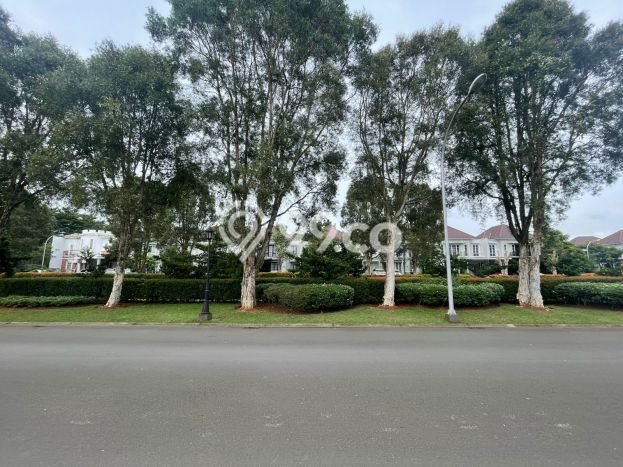Dijual Rumah Mewah Megah Dengan View Eksklusif di Gading Serpong, Tangerang Dijual Rumah Mewah Megah Dengan View Eksklusif di Gading Serpong, Tangerang