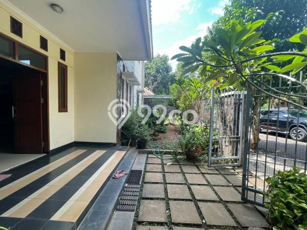 Lahan Dijual Lokasi Strategis di Jakarta Selatan dengan Luas 293m2 Lahan Dijual Lokasi Strategis di Jakarta Selatan dengan Luas 293m2