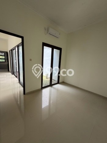 Hunian Super Elit dengan Akses Paling Strategis di Villa Melati Mas, Tangerang Selatan Hunian Super Elit dengan Akses Paling Strategis di Villa Melati Mas, Tangerang Selatan