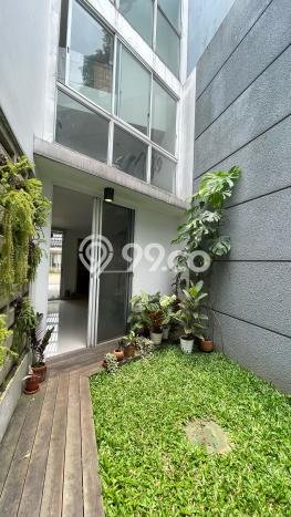Dijual Rumah Mewah Elegan Dengan View Cantik di Bintaro, Tangerang Selatan Dijual Rumah Mewah Elegan Dengan View Cantik di Bintaro, Tangerang Selatan