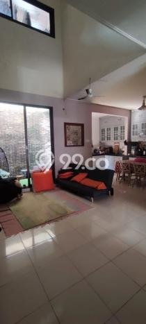 Rumah Luas Asri 4 KT Siap Pakai di Bintaro Tangerang Selatan Rumah Luas Asri 4 KT Siap Pakai di Bintaro Tangerang Selatan