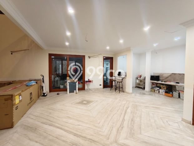 PROMO TERBATAS! Rumah Berkualitas area , Surabaya, Luas 276m2m² LB 320m2m² PROMO TERBATAS! Rumah Berkualitas area , Surabaya, Luas 276m2m² LB 320m2m²
