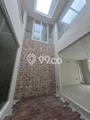 Jual Rumah Luas Megah Dengan View Eksklusif di Citraland, Surabaya Jual Rumah Luas Megah Dengan View Eksklusif di Citraland, Surabaya