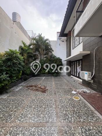 Rumah di Graha, Dekat Stasiun, 4 KT, LT 428m2m² Bangunan 500m2m² Rumah di Graha, Dekat Stasiun, 4 KT, LT 428m2m² Bangunan 500m2m²