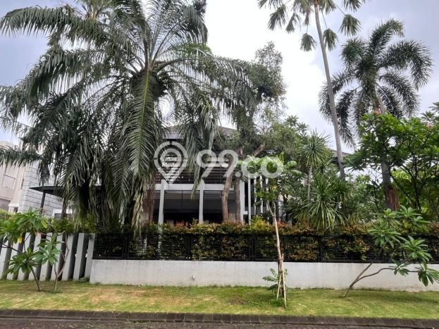 Ready to Use! Luxury House LT 750m2 Desain Elegan di Graha Ready to Use! Luxury House LT 750m2 Desain Elegan di Graha
