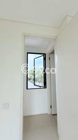 Dijual Rumah Eksklusif 2 KT di Citraland, Surabaya Dijual Rumah Eksklusif 2 KT di Citraland, Surabaya