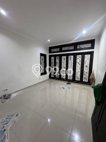 Rumah di Graha, Dekat Stasiun, 4 KT, LT 428m2m² Bangunan 500m2m² Rumah di Graha, Dekat Stasiun, 4 KT, LT 428m2m² Bangunan 500m2m²