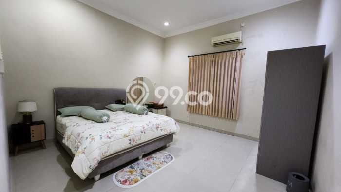Rumah Elit Modern Tanpa Renovasi di Pakuwon Indah Surabaya Rumah Elit Modern Tanpa Renovasi di Pakuwon Indah Surabaya