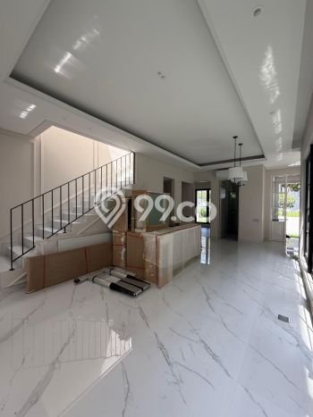Dijual Rumah Luas Megah Dengan View Cantik di Citraland, Surabaya Dijual Rumah Luas Megah Dengan View Cantik di Citraland, Surabaya