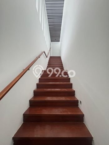 Jual Rumah Luas Elegan Dengan View Cantik di Graha, Surabaya Jual Rumah Luas Elegan Dengan View Cantik di Graha, Surabaya
