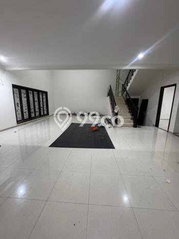 Rumah di Graha, Dekat Stasiun, 4 KT, LT 428m2m² Bangunan 500m2m² Rumah di Graha, Dekat Stasiun, 4 KT, LT 428m2m² Bangunan 500m2m²