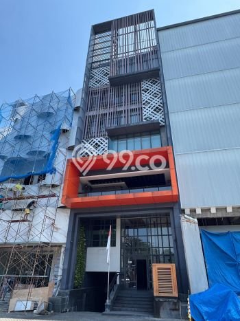 PROSPEK BAGUS! Komersial di Pakuwon Indah, Luas 2160m2m², Tingkat Keramaian Tinggi PROSPEK BAGUS! Komersial di Pakuwon Indah, Luas 2160m2m², Tingkat Keramaian Tinggi