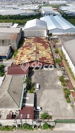 LOKASI SUPER STRATEGIS! Gudang di Margomulyo, Luas 5000m2m², Ramai Pengunjung LOKASI SUPER STRATEGIS! Gudang di Margomulyo, Luas 5000m2m², Ramai Pengunjung