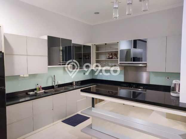 Jual Rumah Mewah Elegan Dengan View Eksklusif di Green Lake City, Jakarta Barat Jual Rumah Mewah Elegan Dengan View Eksklusif di Green Lake City, Jakarta Barat