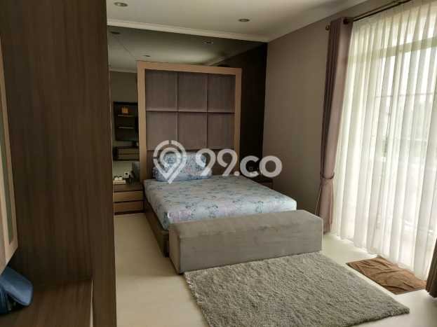 Jual Rumah Mewah Elegan Dengan View Eksklusif di Green Lake City, Jakarta Barat Jual Rumah Mewah Elegan Dengan View Eksklusif di Green Lake City, Jakarta Barat