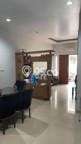 Jual Rumah Mewah Megah Dengan View Eksklusif di Taman Surya, Jakarta Barat Jual Rumah Mewah Megah Dengan View Eksklusif di Taman Surya, Jakarta Barat