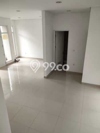 Rumah Green Lake City, Amerika Latin 10x18,Selatan, hrg 4,8M nego Rumah Green Lake City, Amerika Latin 10x18,Selatan, hrg 4,8M nego
