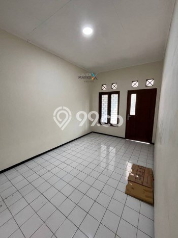 Rumah Modern 5 Kamar LT 200m2 di Araya Rumah Modern 5 Kamar LT 200m2 di Araya