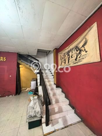 Komersial untuk Disewa di Pusat Malang Luas Bangunan 720m2 Komersial untuk Disewa di Pusat Malang Luas Bangunan 720m2