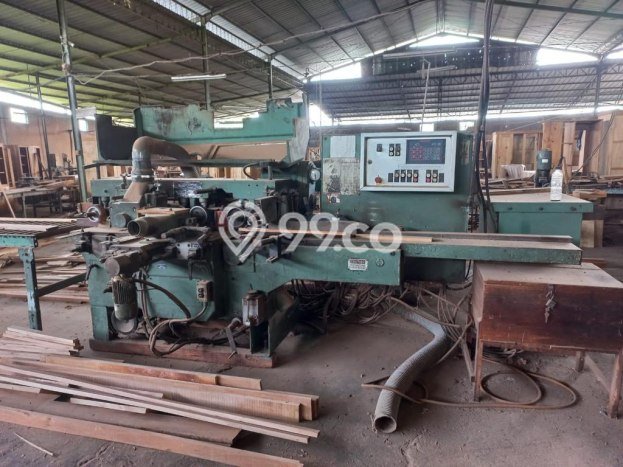 Gudang Dijual di Pandaan Pasuruan dengan Luas Bangunan 5000m2 Gudang Dijual di Pandaan Pasuruan dengan Luas Bangunan 5000m2