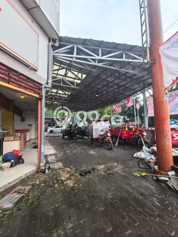 Komersial untuk Disewa di Pusat Malang Luas Bangunan 720m2 Komersial untuk Disewa di Pusat Malang Luas Bangunan 720m2
