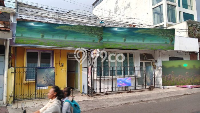 Siap Huni Rumah Mewah 14 Kamar di Blimbing Dekat ke Mana Saja Siap Huni Rumah Mewah 14 Kamar di Blimbing Dekat ke Mana Saja
