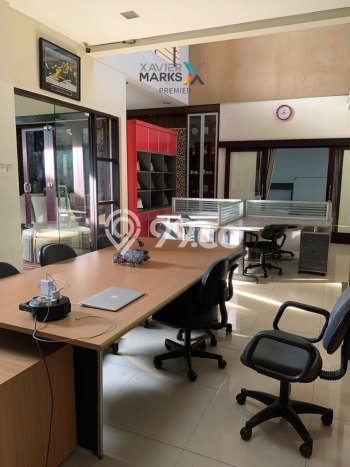 Rumah Elit LB 650m2 Siap Huni Desain Elegan di Soekarno Hatta, Malang Rumah Elit LB 650m2 Siap Huni Desain Elegan di Soekarno Hatta, Malang