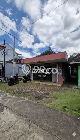 Komersial Bagus LT 303m2 LB 100m2 Dijual di Karangploso Malang Komersial Bagus LT 303m2 LB 100m2 Dijual di Karangploso Malang