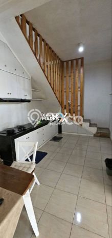 Hunian Cantik Modern Lb 180m2 di Pakis, Malang Hunian Cantik Modern Lb 180m2 di Pakis, Malang