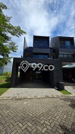Rumah Luxury Modern Tanpa Renovasi di Araya Malang Rumah Luxury Modern Tanpa Renovasi di Araya Malang