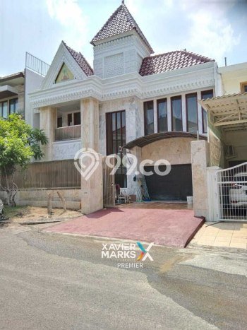 Rumah Luxury Modern Tanpa Renovasi di Pakuwon Indah Surabaya Rumah Luxury Modern Tanpa Renovasi di Pakuwon Indah Surabaya