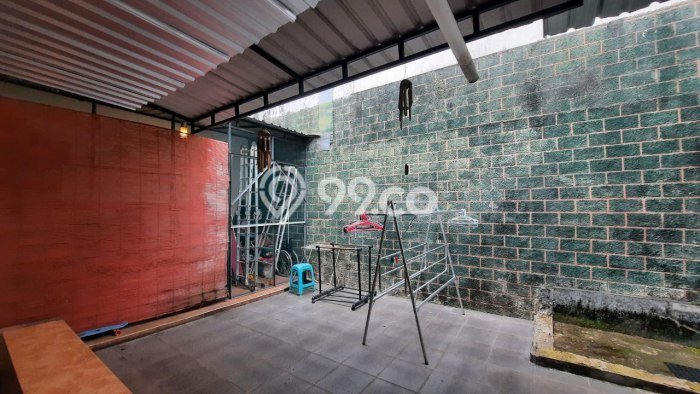 Rumah Mewah LB 150m2 Siap Pakai Desain Elegan di Sulfat, Malang Rumah Mewah LB 150m2 Siap Pakai Desain Elegan di Sulfat, Malang
