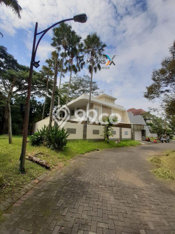 For Sale! Luxury House LT 416m2 Desain Elegan di Araya For Sale! Luxury House LT 416m2 Desain Elegan di Araya