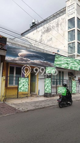 Siap Huni Rumah Mewah 14 Kamar di Blimbing Dekat ke Mana Saja Siap Huni Rumah Mewah 14 Kamar di Blimbing Dekat ke Mana Saja