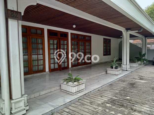 Rumah Elit LB 400m2 Siap Huni Desain Elegan di Surabaya Kota, Surabaya Rumah Elit LB 400m2 Siap Huni Desain Elegan di Surabaya Kota, Surabaya
