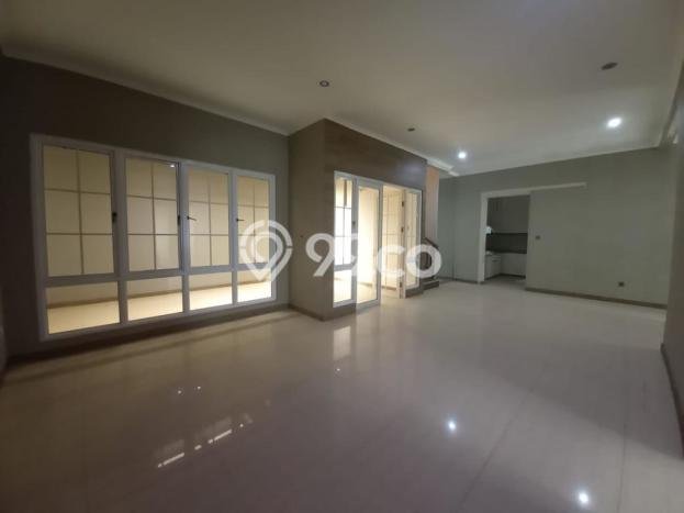 Dijual Rumah Luas Megah Dengan View Eksklusif di Gading Serpong, Tangerang Dijual Rumah Luas Megah Dengan View Eksklusif di Gading Serpong, Tangerang