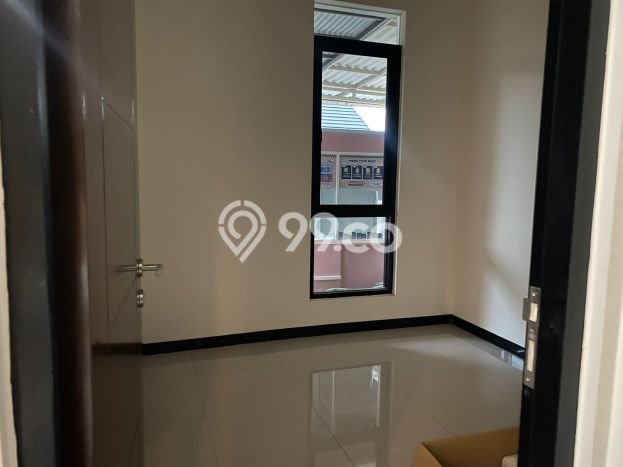 Rumah Modern 2 KT di Taman Kopo Indah Bandung Unfurnished Rumah Modern 2 KT di Taman Kopo Indah Bandung Unfurnished