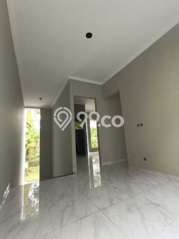 Rumah Luas Asri 3 KT Siap Huni di Serpong Villa Melati Mas Tangerang Selatan Rumah Luas Asri 3 KT Siap Huni di Serpong Villa Melati Mas Tangerang Selatan