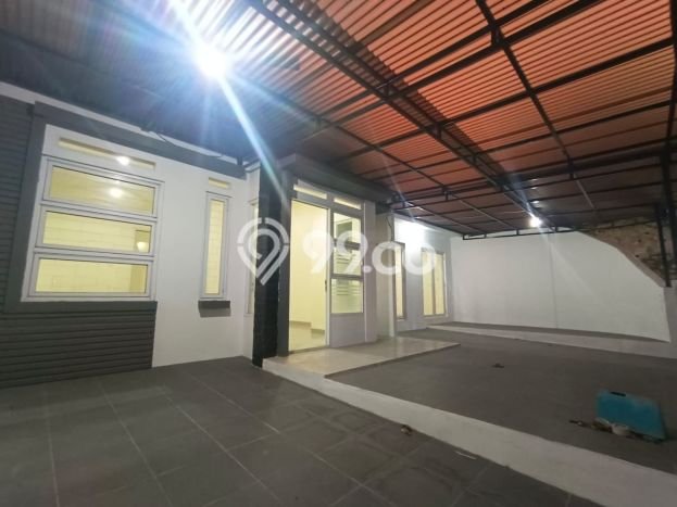 Jual Murah Rumah dengan 3 Kamar Tidur dan 2 Kamar Mandi di Kawasan Serpong Regency Melati Mas, Tangerang Selatan Jual Murah Rumah dengan 3 Kamar Tidur dan 2 Kamar Mandi di Kawasan Serpong Regency Melati Mas, Tangerang Selatan