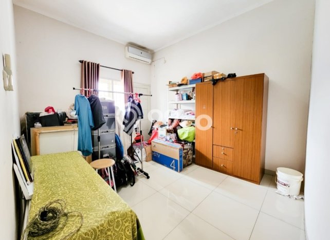 Rumah LT 160m2m² / LB 170m2m² Area Strategis di , Tangerang Selatan Rumah LT 160m2m² / LB 170m2m² Area Strategis di , Tangerang Selatan
