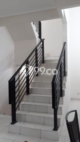 Hunian Elit LB 200m2 Siap Pakai Desain Elegan di Serpong Villa Melati Mas, Tangerang Selatan Hunian Elit LB 200m2 Siap Pakai Desain Elegan di Serpong Villa Melati Mas, Tangerang Selatan